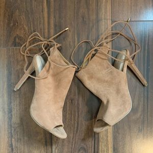 Aldo Tan Tie Up Sandals Size 7